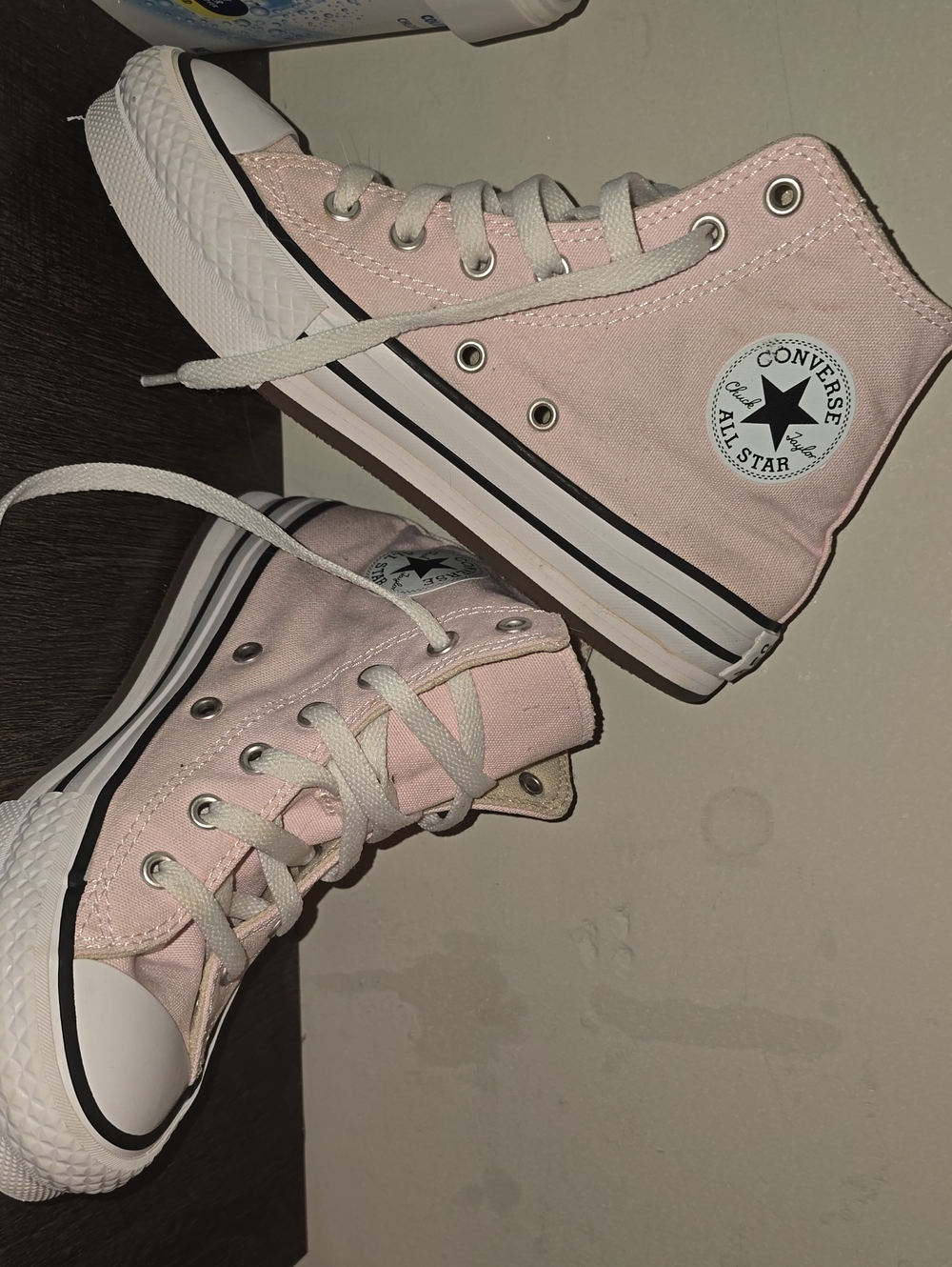 Girl's Converse Hi-top Light Pink Worn One Single Time🙄 Size 3 - Picture 2 of 12